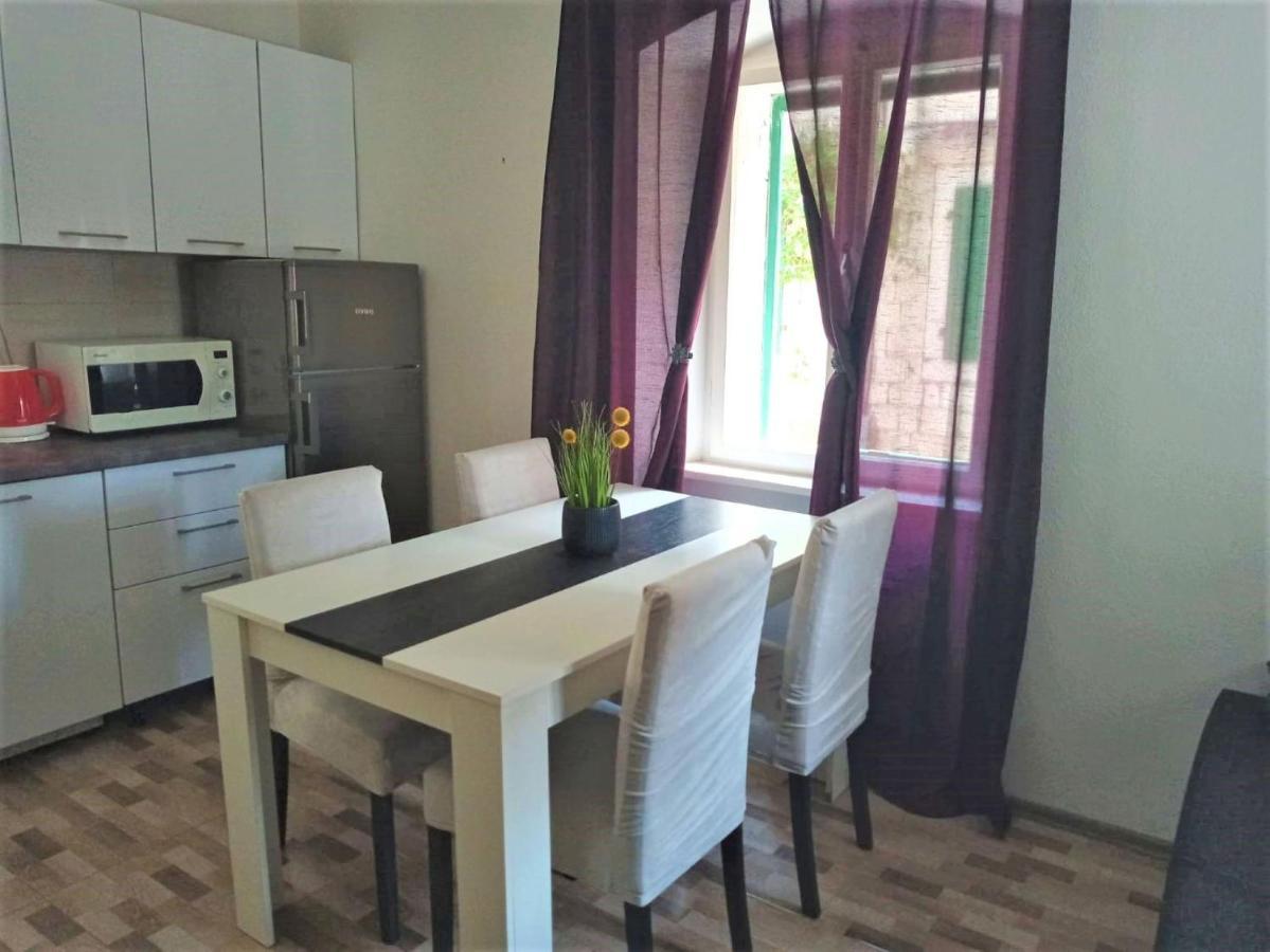 Apartment Karlito Kaštela المظهر الخارجي الصورة