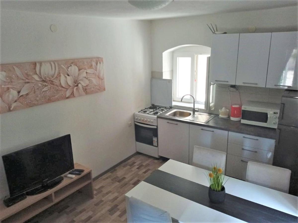 Apartment Karlito Kaštela المظهر الخارجي الصورة